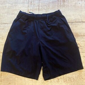 Lululemon pace breaker shorts